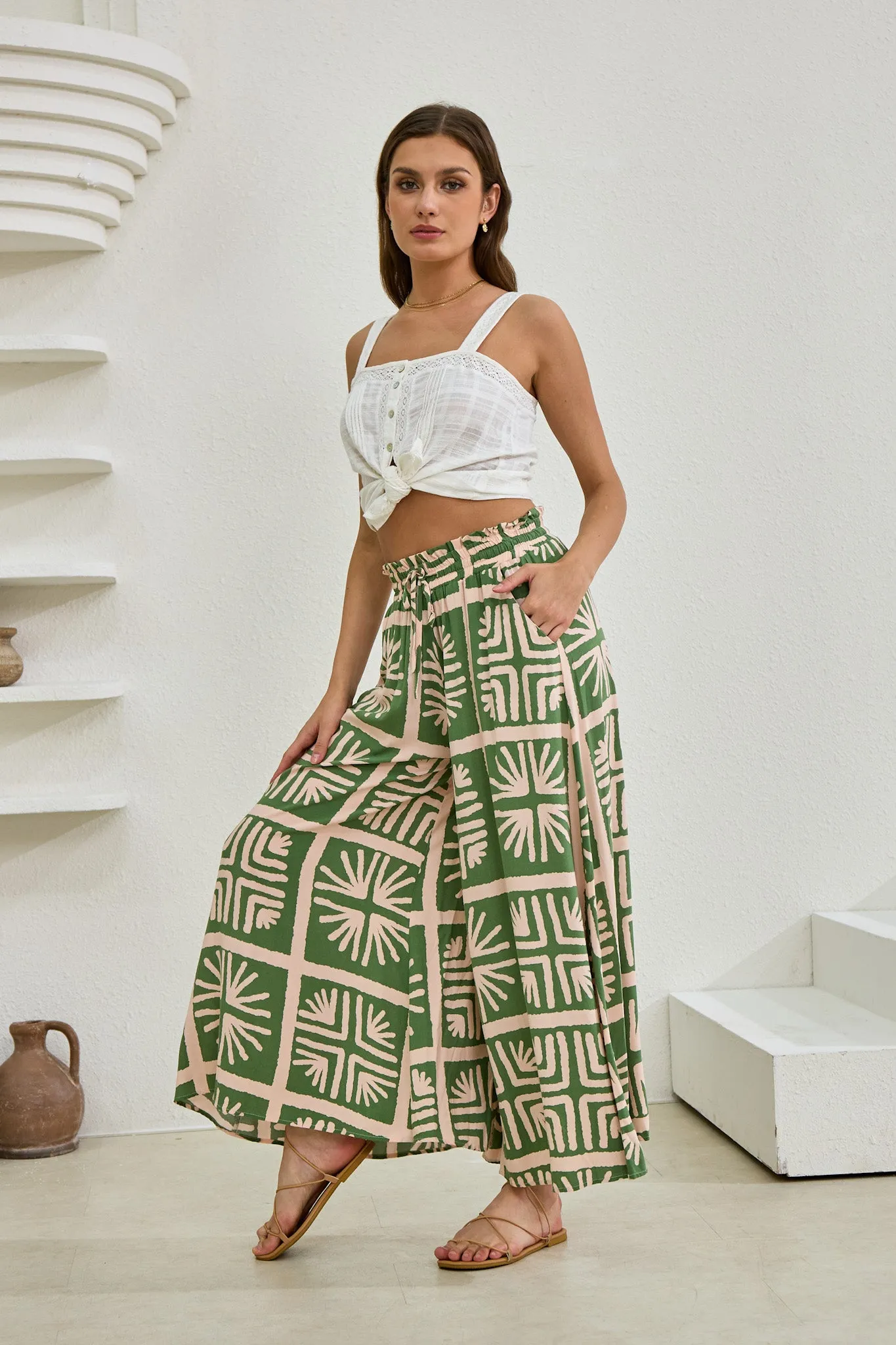 Ardenia Green Abstract Wide Leg Cropped Pants