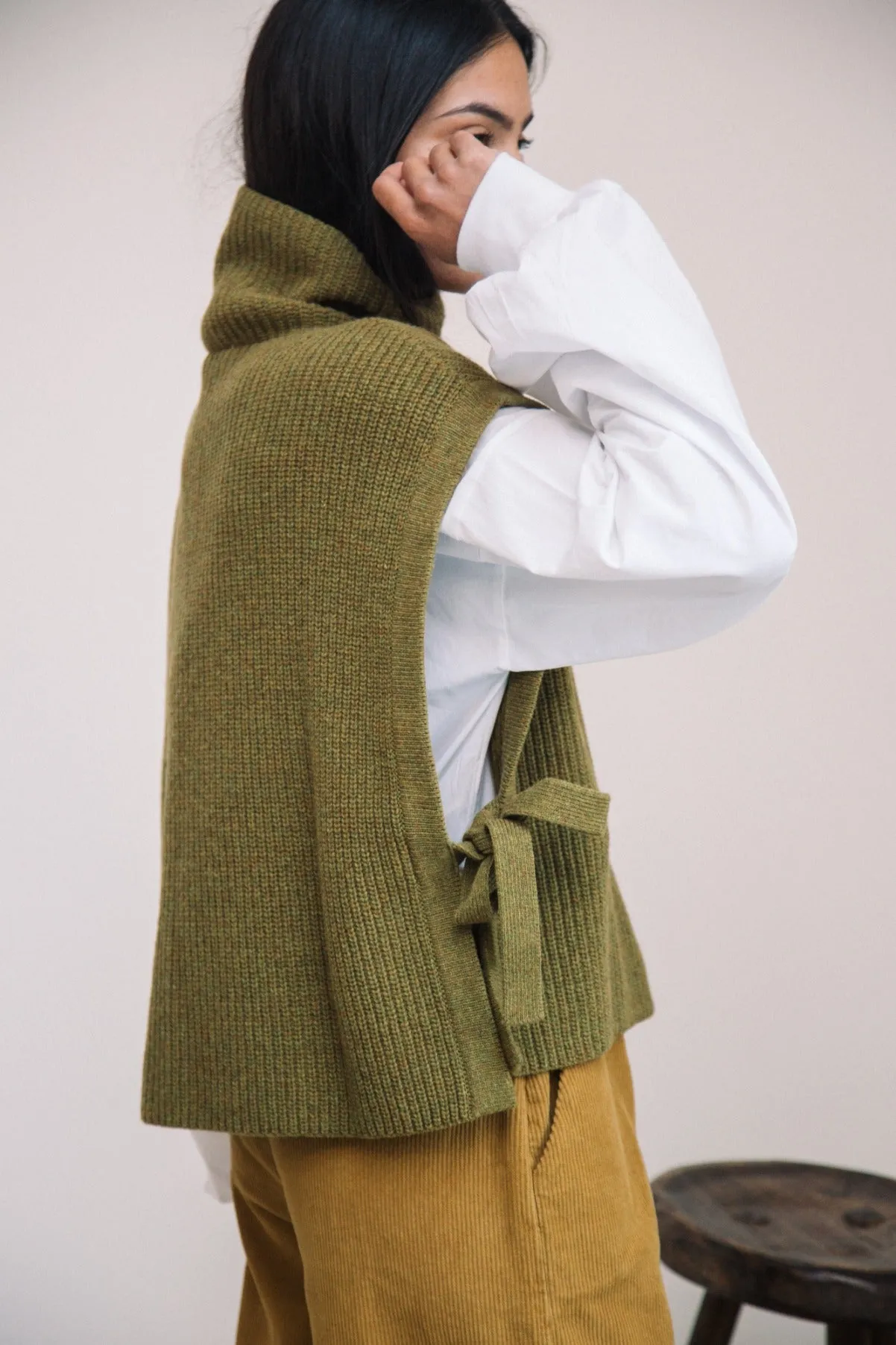 Kanon Recycled Wool Knitted Vest in Olive Marl