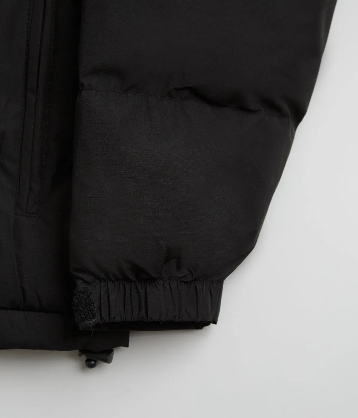 Poetic Collective Puffer Jacket - Black / White