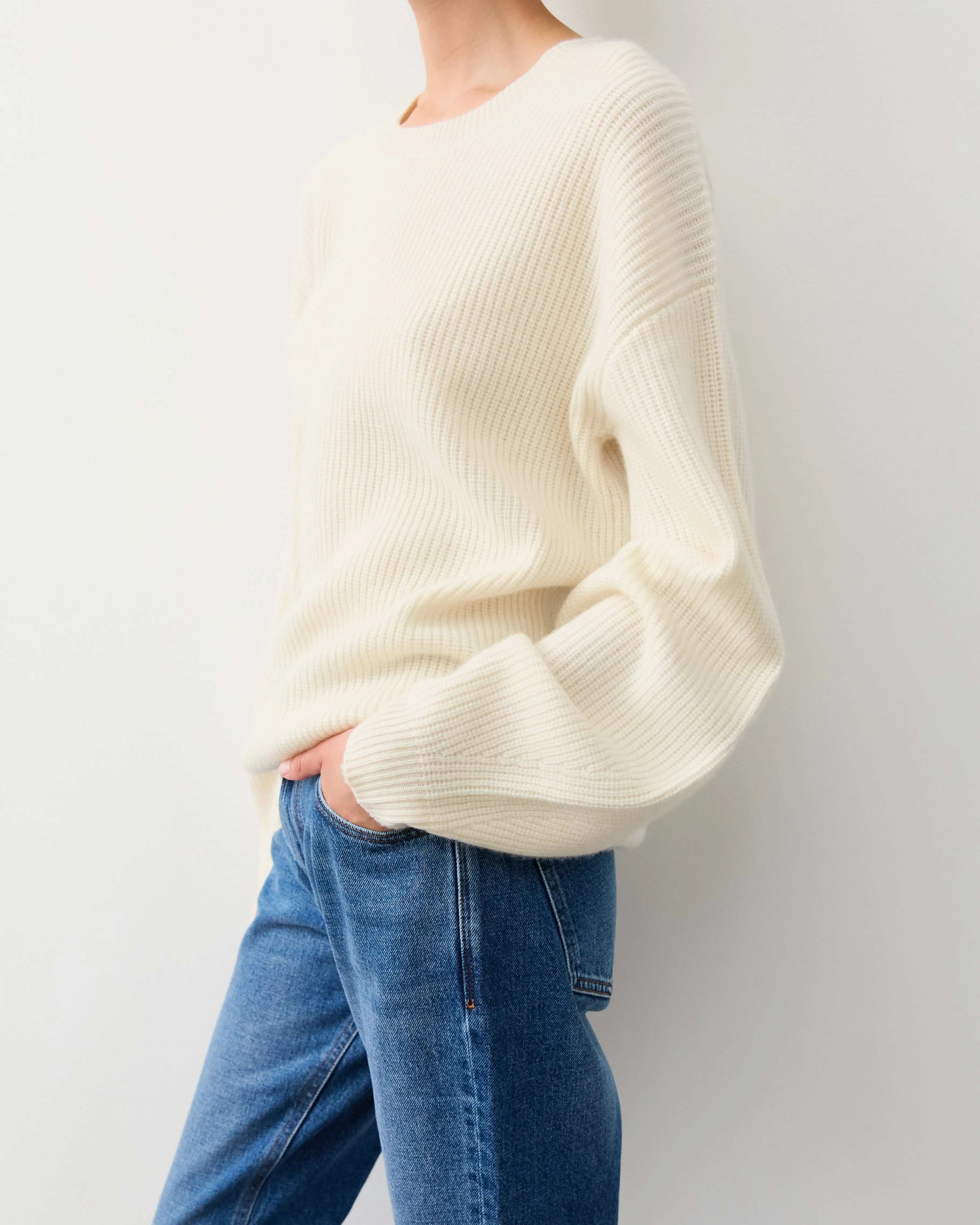 THE CHUNKY CREW SWEATER - ECO WHITE