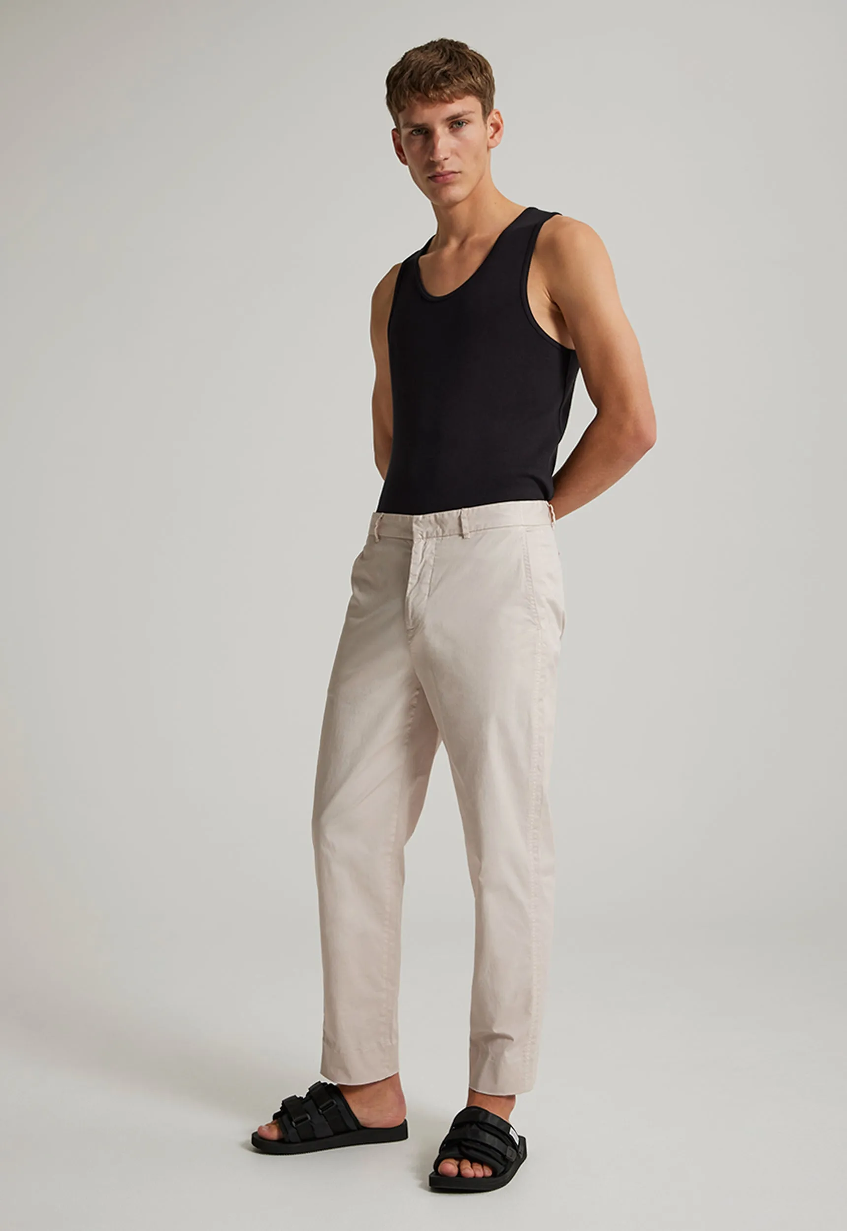 Theo Pant in Oyster