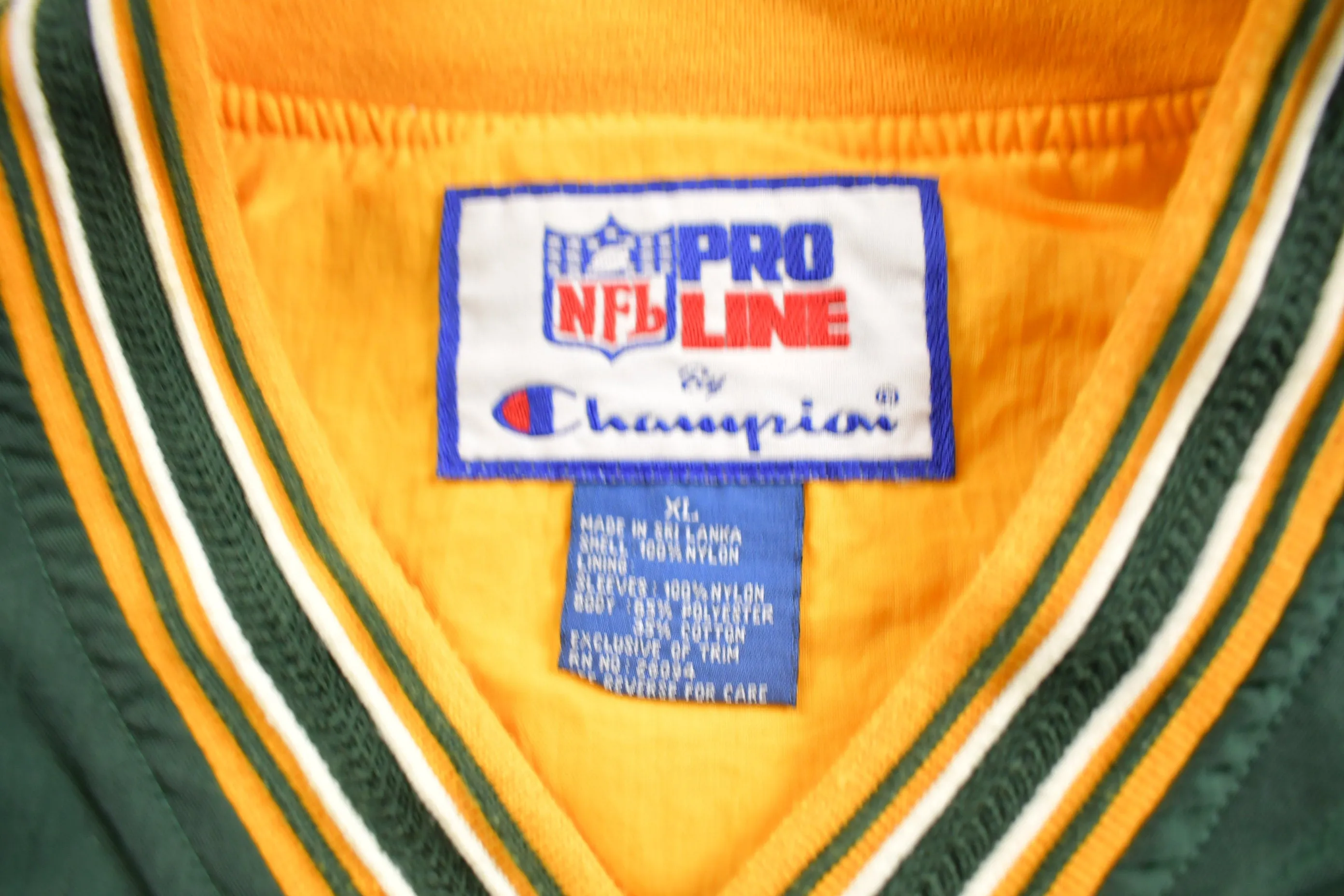 Vintage 1990s Green Bay Packers NFL Pro Line Champion Windbreaker Jacket